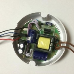 藍牙LED組網燈方案BLE4.0雙模APP遙控器操作