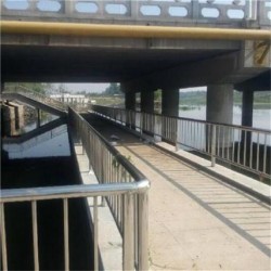 河道护栏厂家 景观护栏 防护栏杆 灯光护栏 桥梁防撞护栏特殊定制